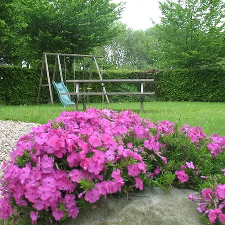 Rustic Holiday In Totes With Garden *